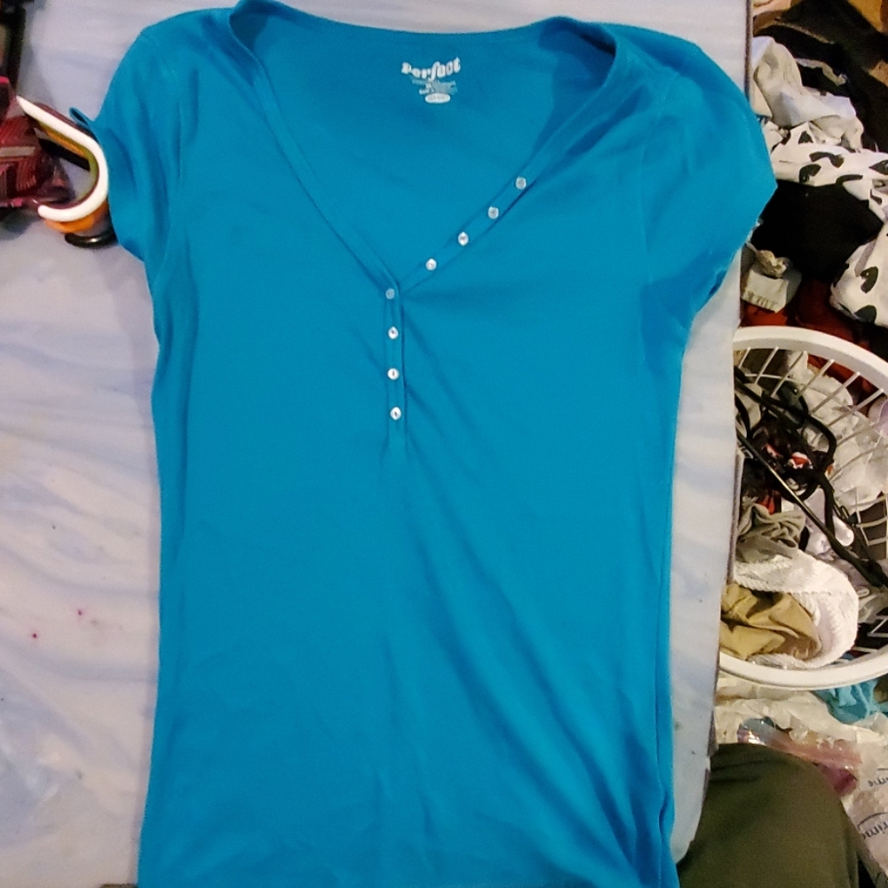 Old Navy real Perfect Tee Henley sz M